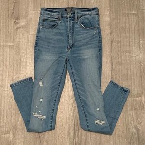 ❤️SOLD❤️ SKINNY JEANS